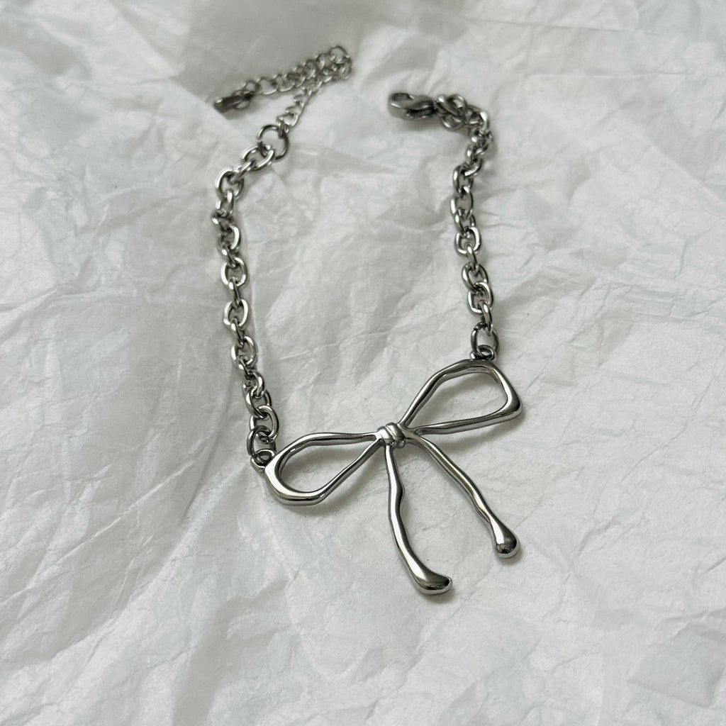 Bow chain bracelet