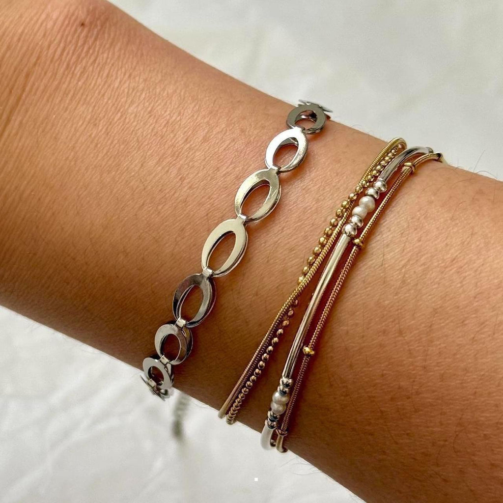 Oval link chain bracelet in silver