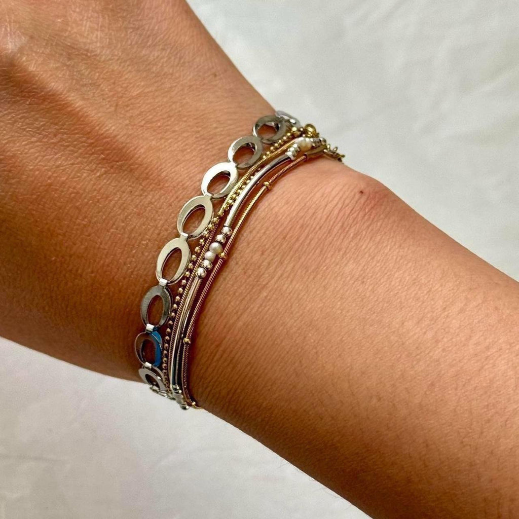 Oval link chain bracelet in silver