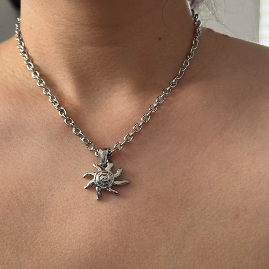 Spiral solar necklace in silver