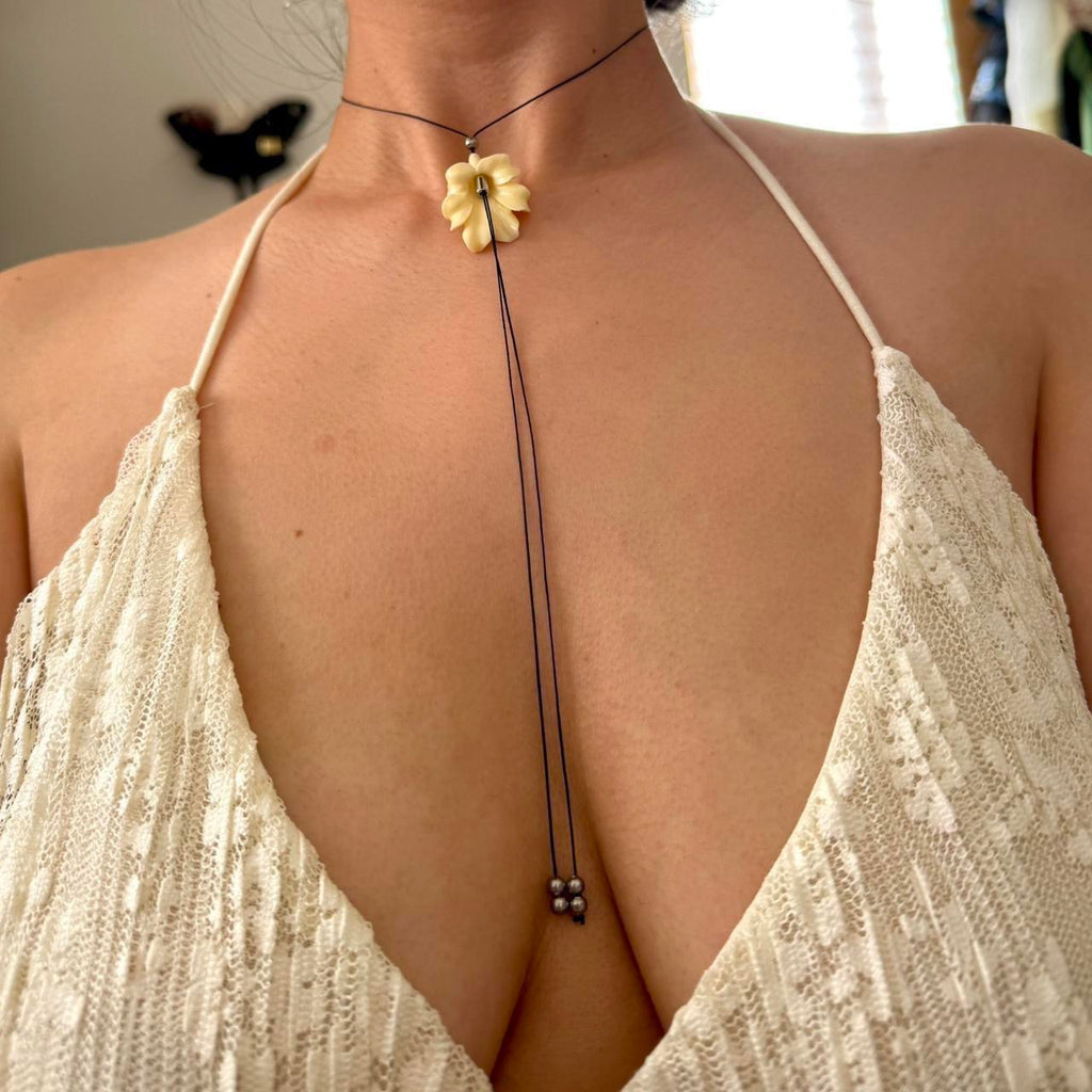 White flower bolo necklace