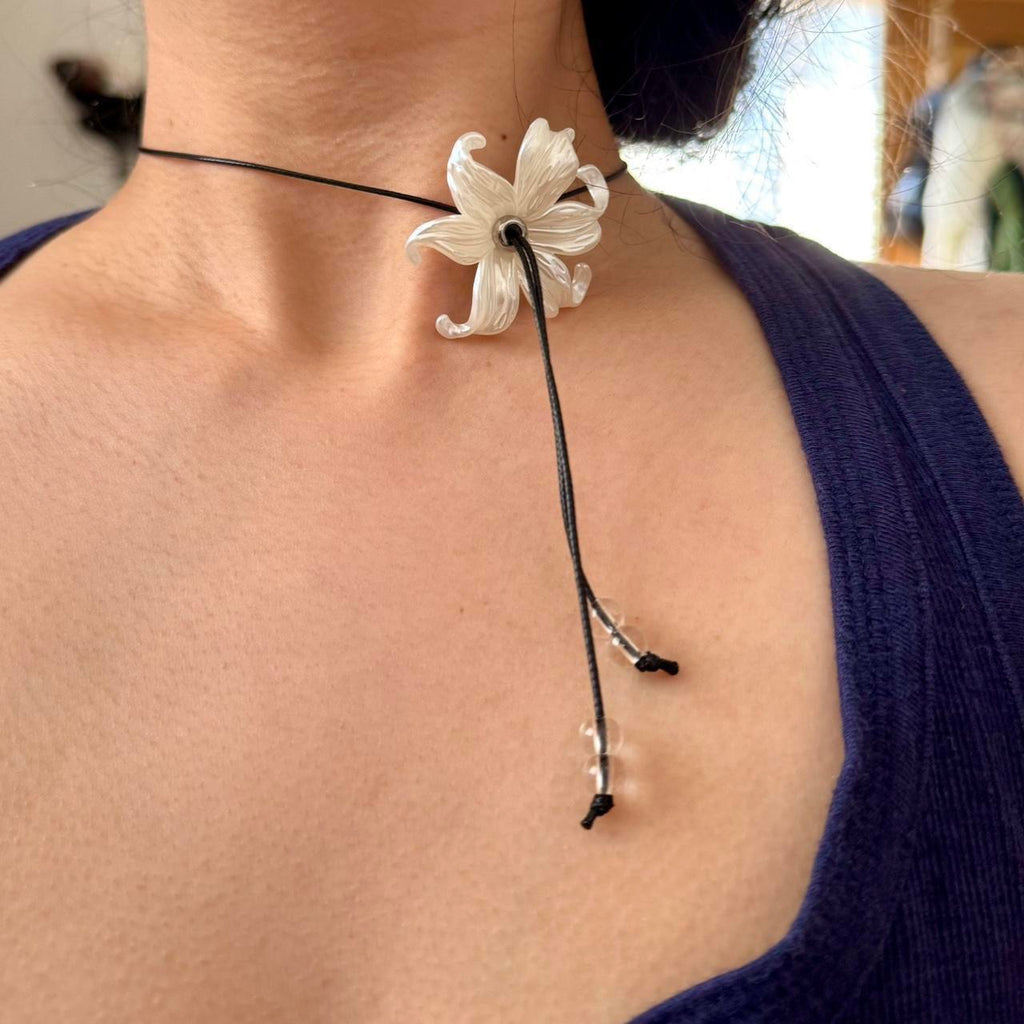 White flower bolo style necklace