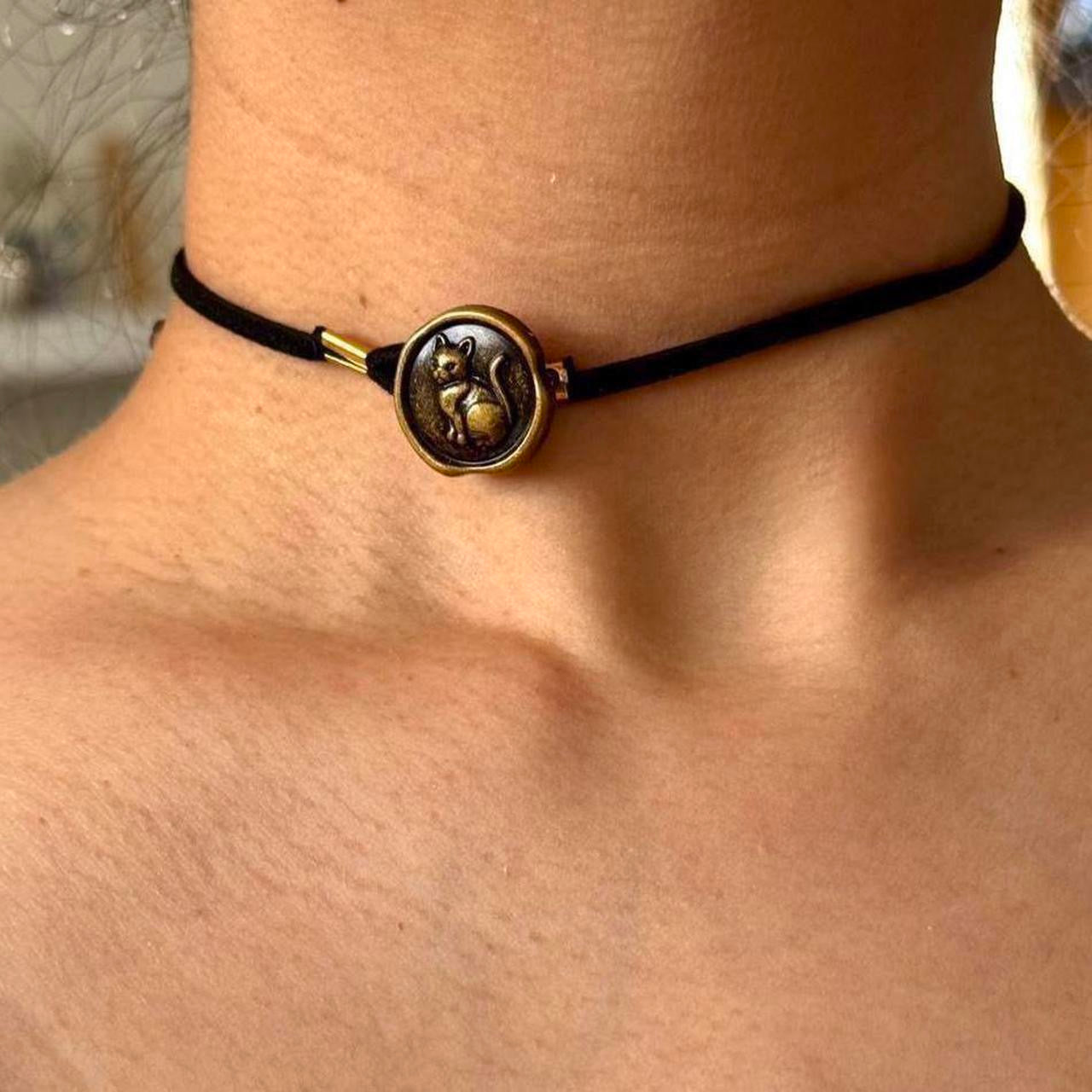 Cat button corded choker