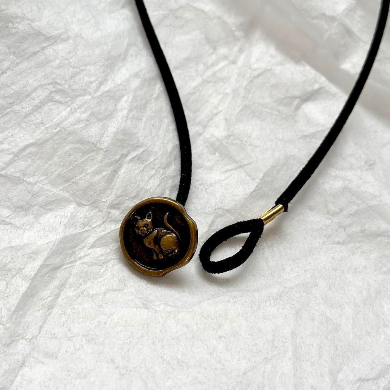 Cat button corded choker