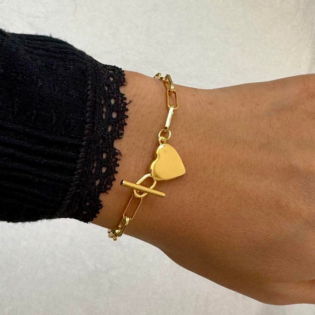 Heart toggle bracelet