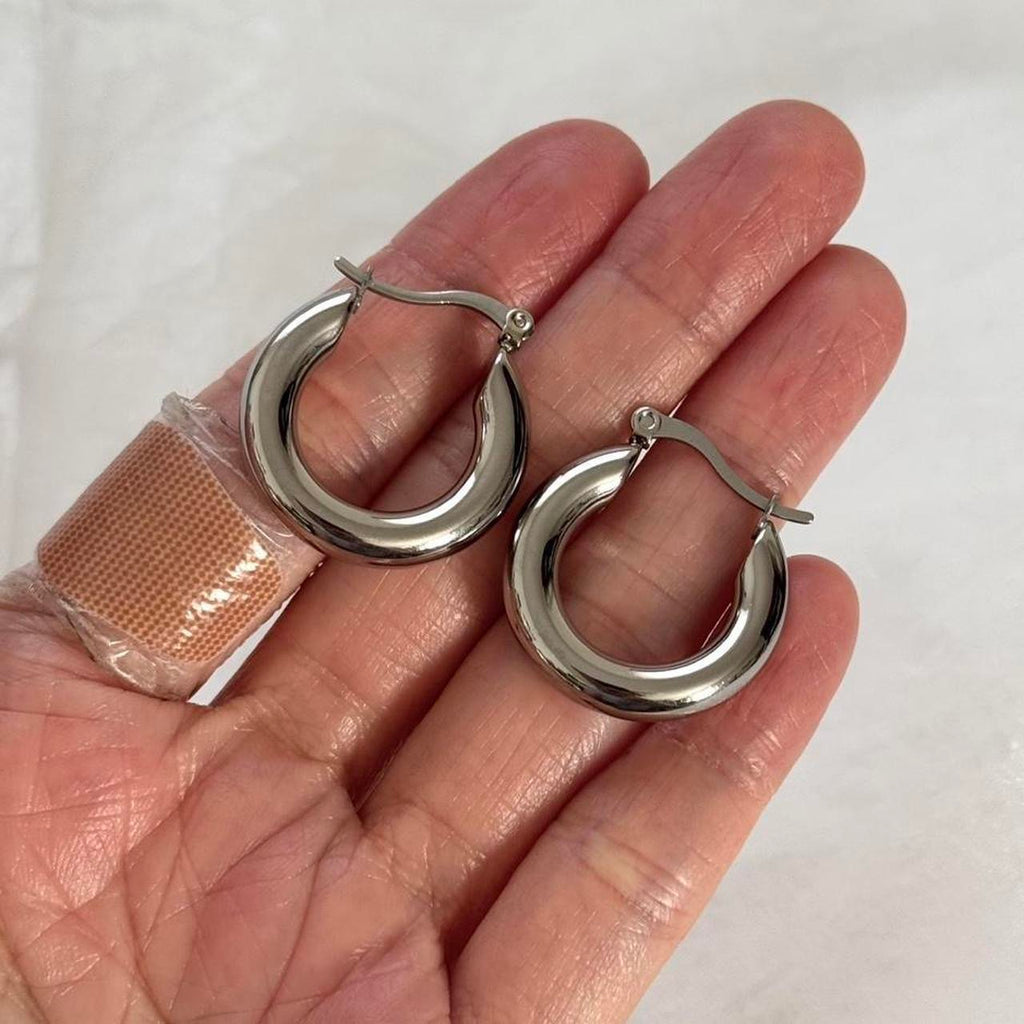 Chunky thick hoop earrings in silver