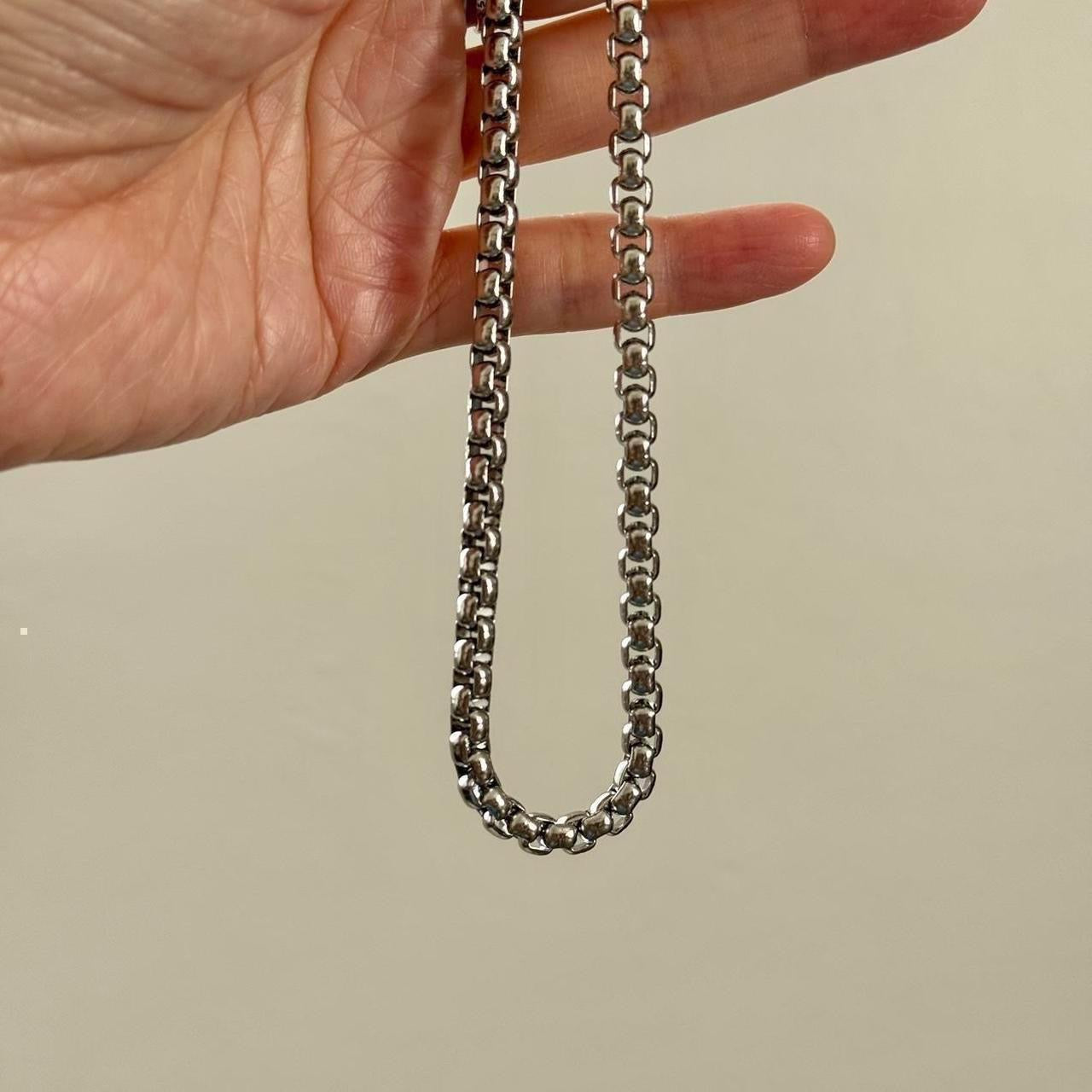 Thick box chain choker in silver
