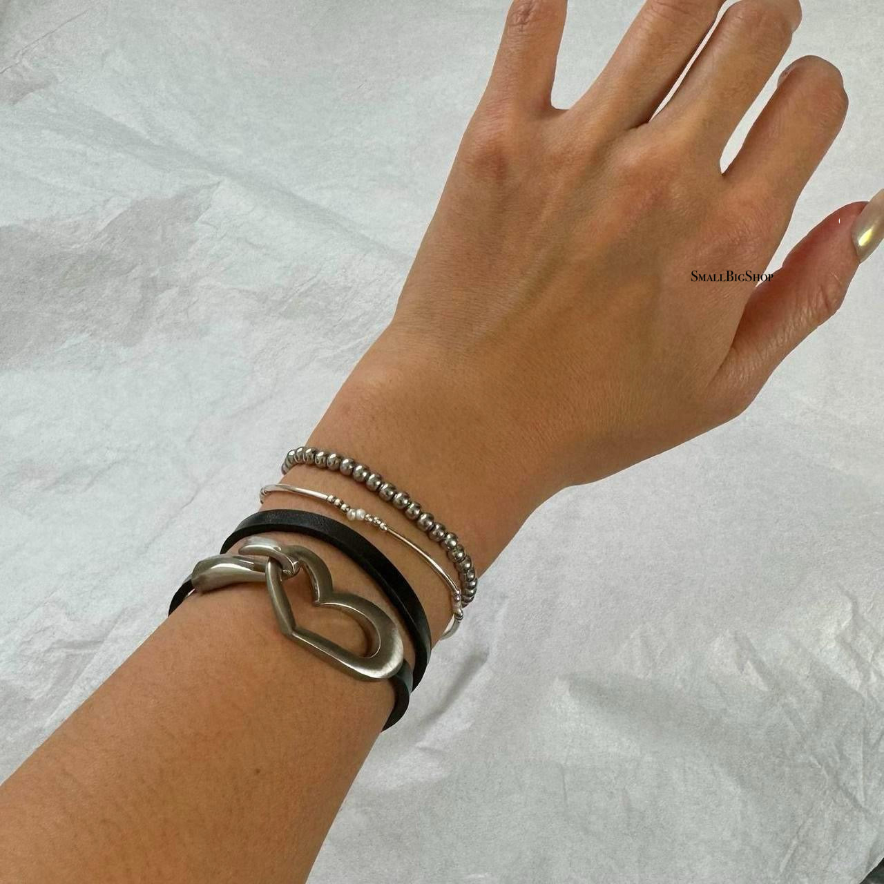 Heart toggle leather choker